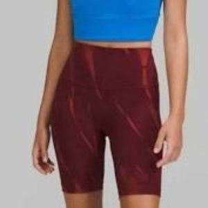 lululemon athletica Wunder "Fade" Train HR Shorts - Short 8"